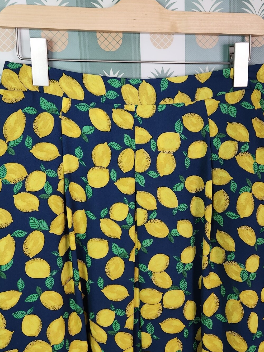 Limited Tall Pleated Lemon Pocket Skirt - Picture 3 of 7